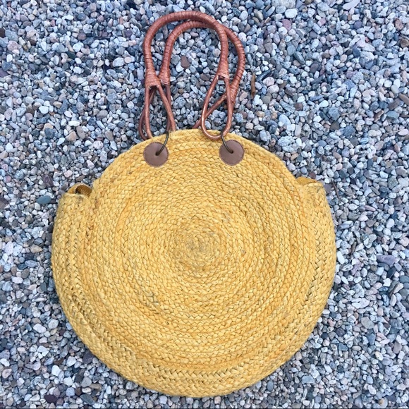 America & Beyond handcrafted circle jute handbag - Picture 4 of 8